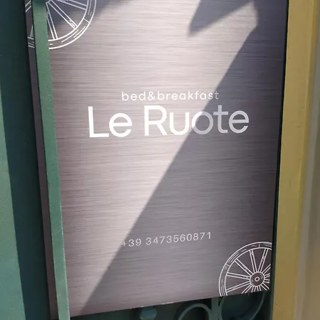 Le Ruote فندق مبيت وإفطار Vezzano sul Crostolo